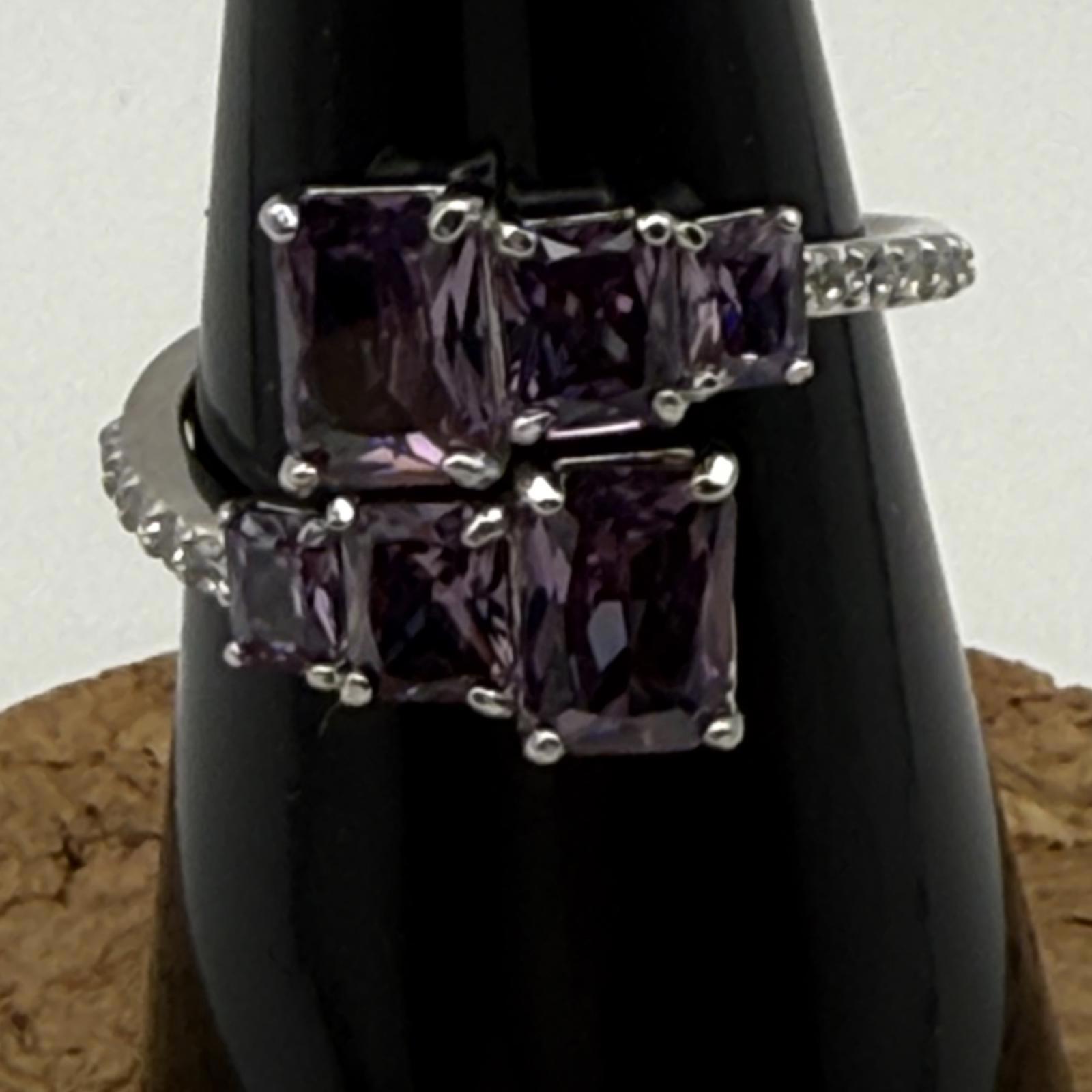 Bomb Party The Sterling Club Ring Amethyst Size 8 35$